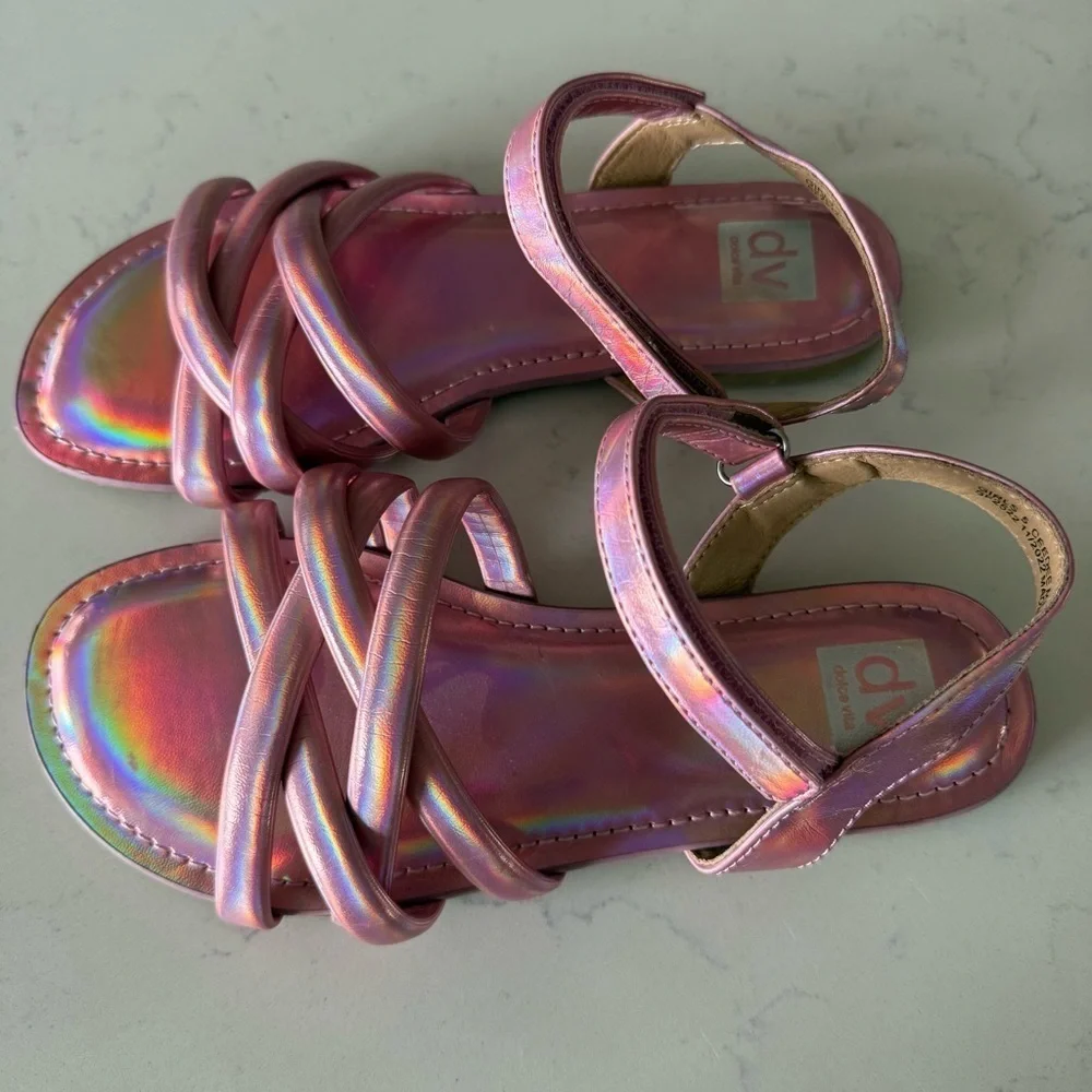 New DV By Dolce Vita Girls metallic pink Sandals in size: 5